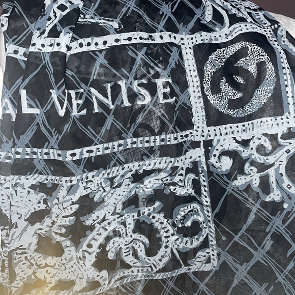 Chanel Silk Shawl - Picture 4 of 7